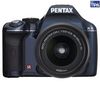 PENTAX K-x Marineblau + Objektiv DA L 18-55 mm f/3,5-5,6  + Tasche Reflex 15 X 11 X 14.5 CM + SDHC-Speicherkarte 8 GB + Ladegerät 8H LR6 (AA) + LR035 (AAA) V002 + 4 Akkus NiMH LR6 (AA) 2600 mAh + Stativ PANORAMIC